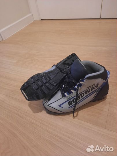 Лыжные ботинки коньковые 34