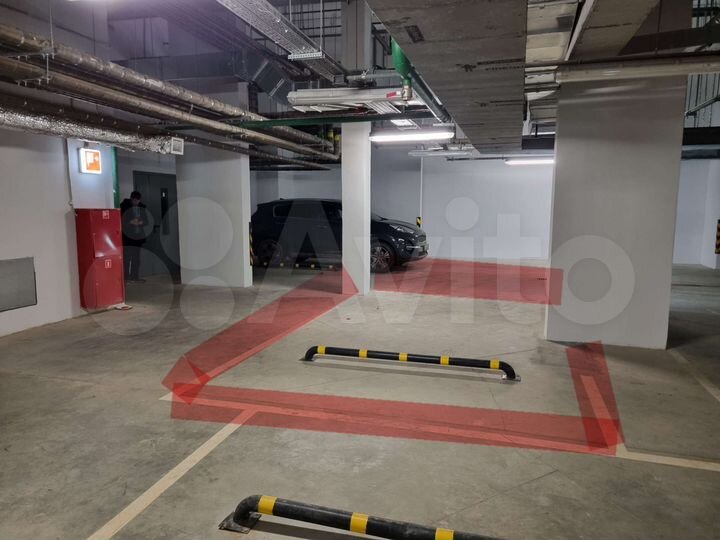 Машиноместо, 18 м²