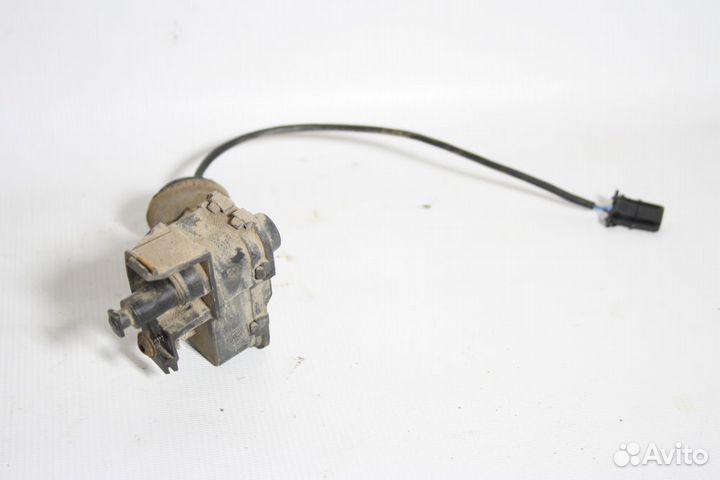 Замок лючка бензобака Volkswagen Polo 5