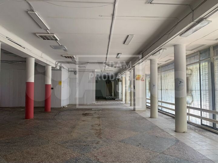 Торговая площадь, 738 м²