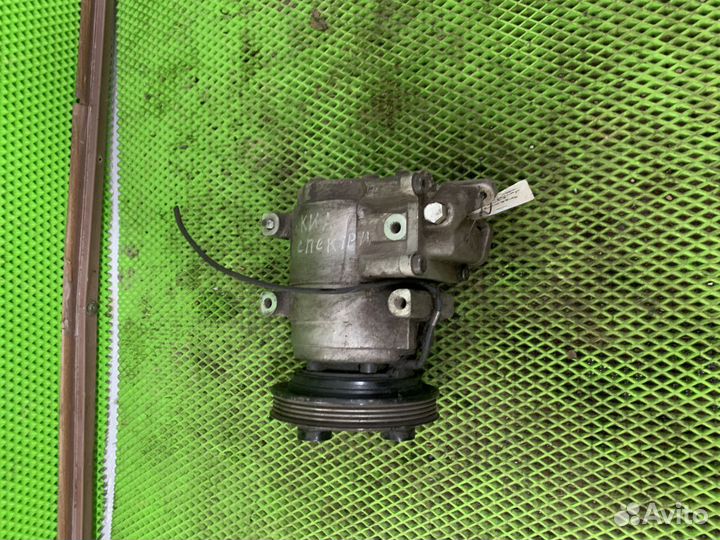 Компрессор кондиционера Kia Spectra