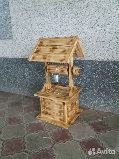 Декоративный колодец