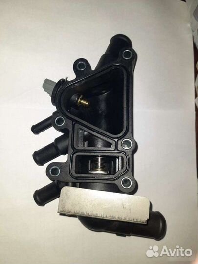 Корпус термостата в сборе Ford Focus 1 1.6L