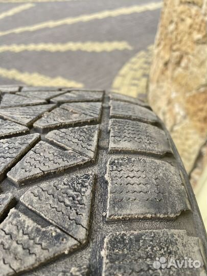 Bridgestone Blizzak DM-V2 275/45 R20 110T