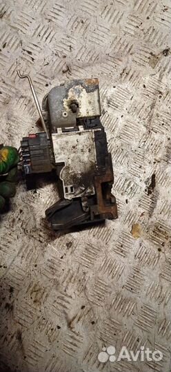 Замок двери передней левой Ford Transit 3 restailing 2008