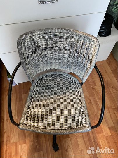 Компьютерное кресло Икеа