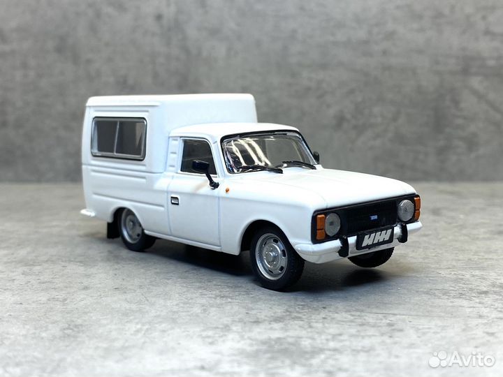 Коллекционная модель иж-27156 Каблук 1:43 DeA