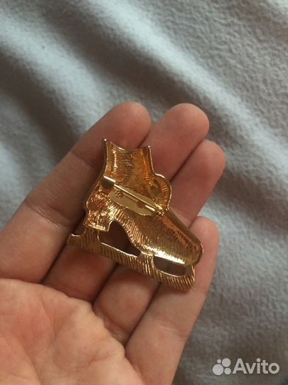 Брошь брошка