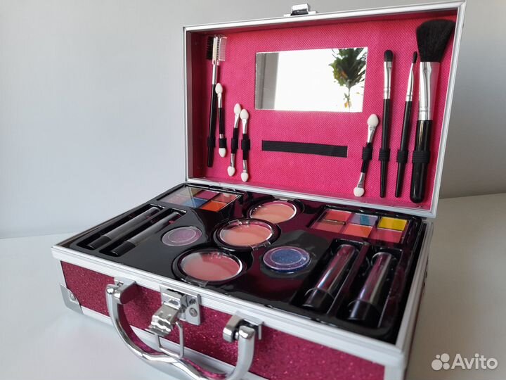 Розовый чемоданчик детской косметики Tik Tok