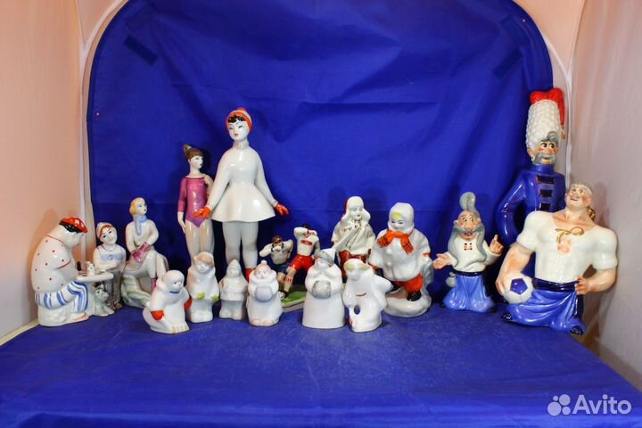 Коллекция фарфоровых статуэток на тему спорт зима