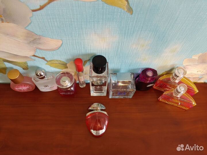 Пустые флаконы от туалетной воды