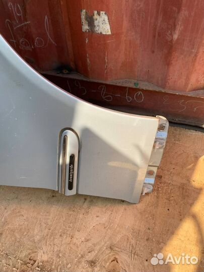 Крыло переднее правое Mercedes C-class w203