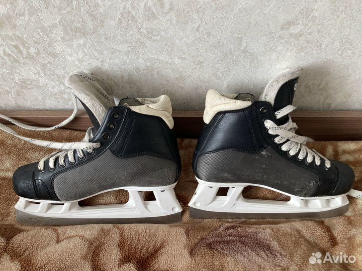 Коньки для хоккея с мячом