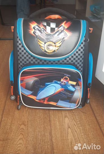 Школьный рюкзак