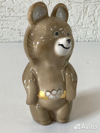 Статуэтка фарфоровая. Олимпийский мишка