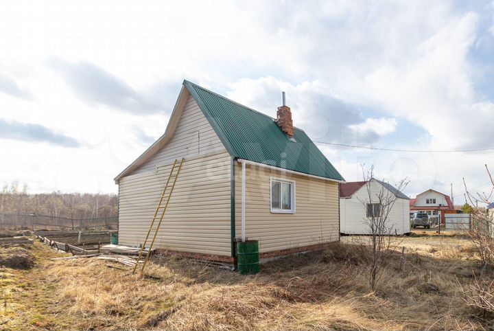 Дом 42 м² на участке 10,7 сот.