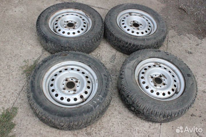 Колеса шипованные на 13