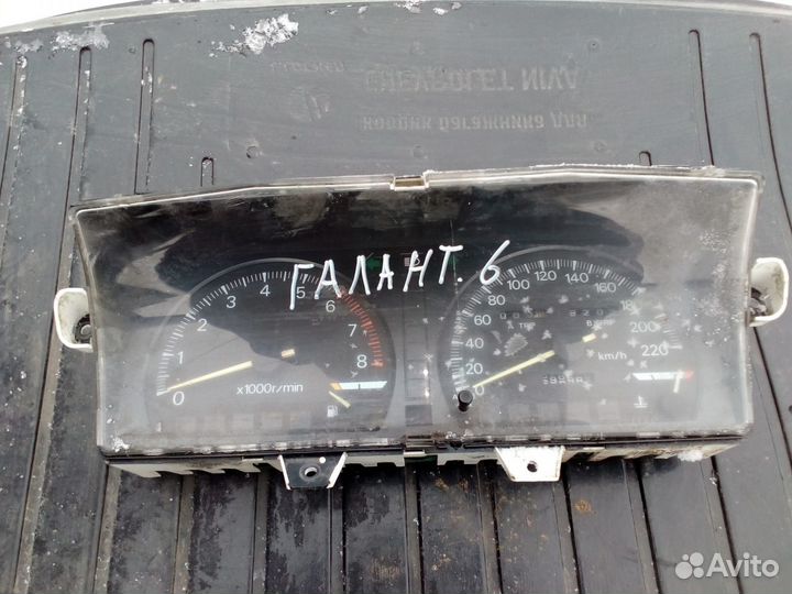 Щиток приборов Mitsubishi Galant 6 88-93