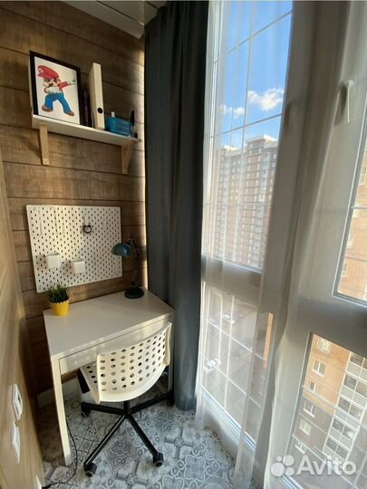 Письменный стол IKEA микке и стул Споррен