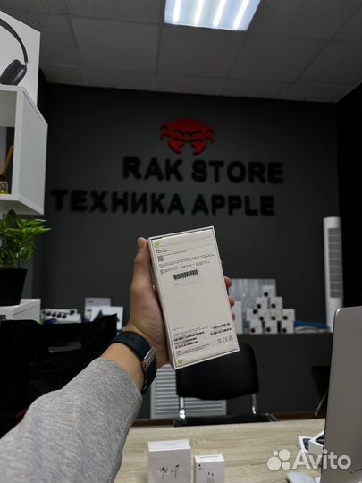 iPhone 15 Pro, 256 ГБ