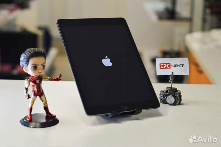 Планшетный компьютер iPad 9 2021 64 Гб