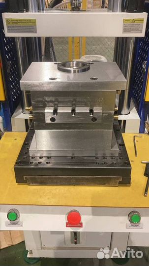 Термопластавтомат тпа