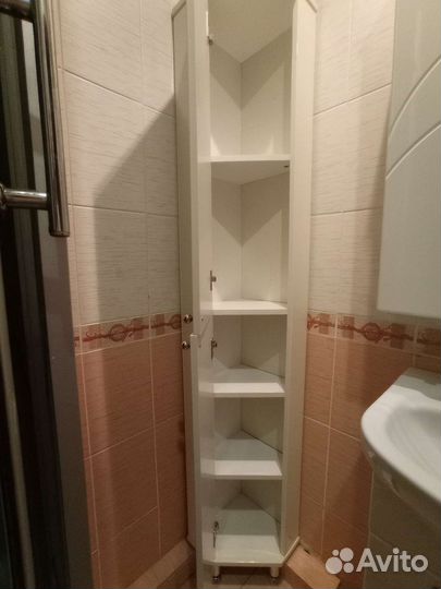 Полка настенная угловая для ванной комнаты