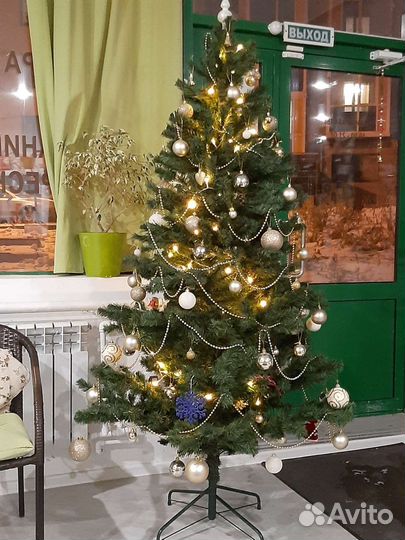 Елка искусственная