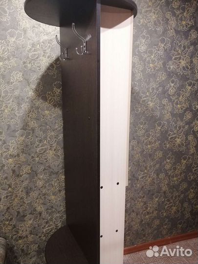 Вешалка в прихожую с зеркалом