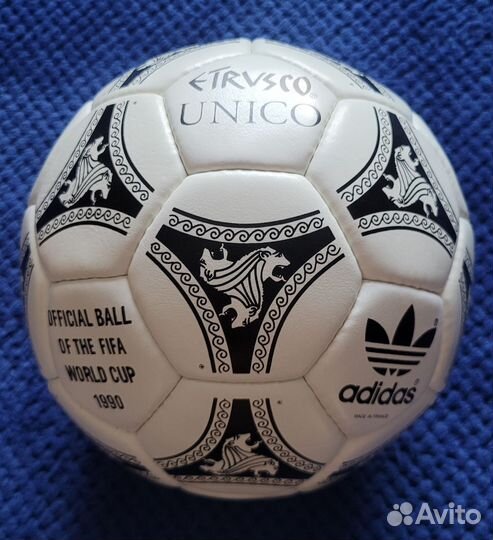 Футбольный мяч adidas Errvsco unico 1990