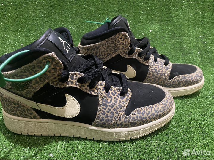 Jordan Air Jordan 1 Mid