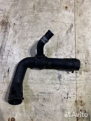 Патрубок системы охлаждения Mercedes-Benz E-Class