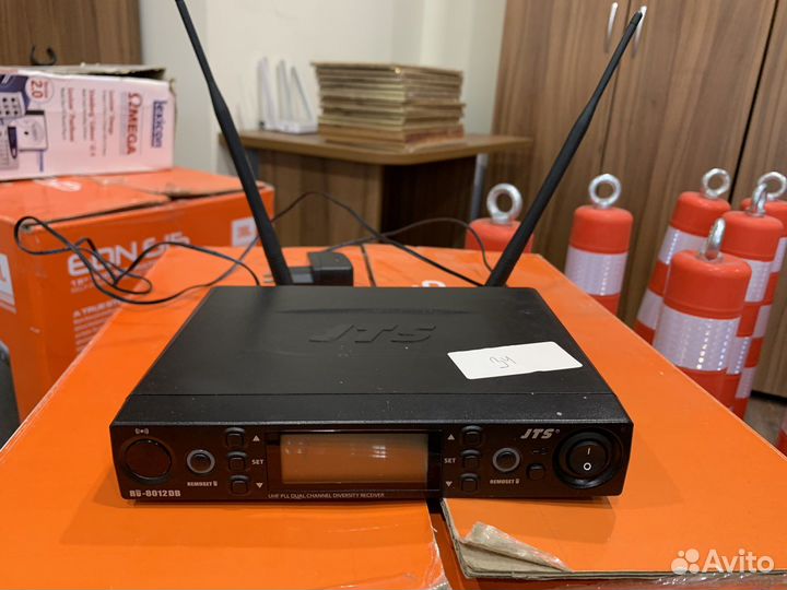 Радиосистема JTS RU-8012DB