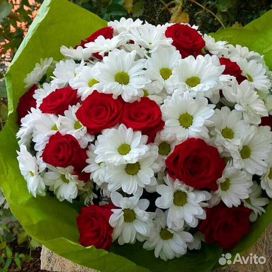 Продажа живых цветов, букеты