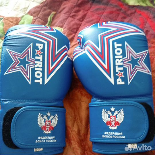 Боксерские перчатки 14 oz