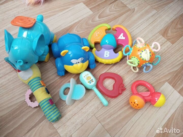 Развивающие игрушки пакетом