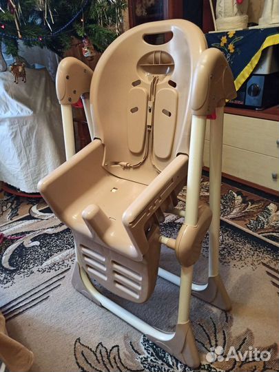 Столик для кормления ребенка