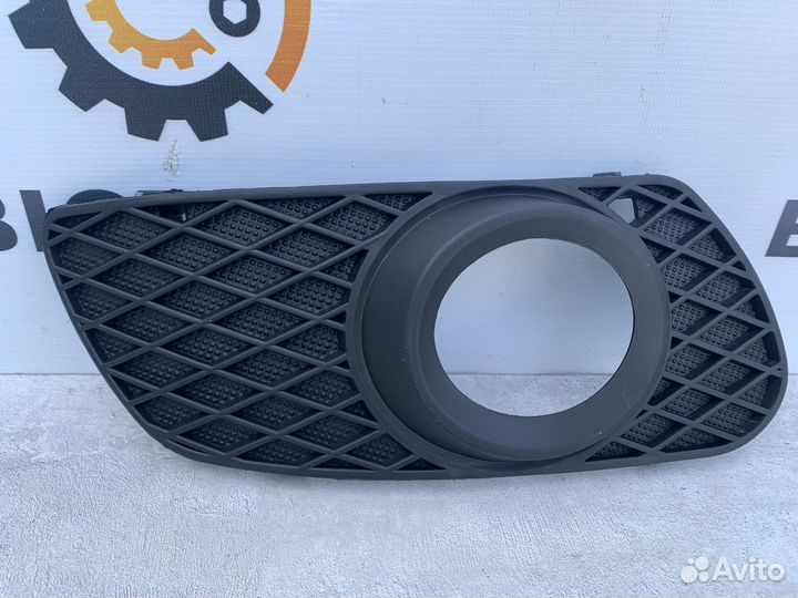 Решетка птф правая Mercedes A1648851023