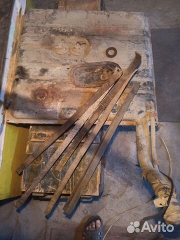 Топливный бак с газ-24 (на 55 литров) с креплениям