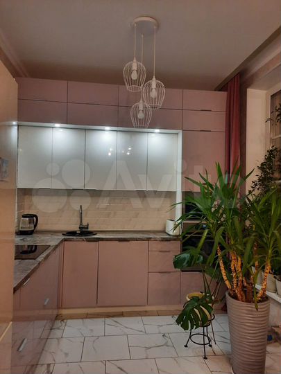 3-к. квартира, 70 м², 3/3 эт.