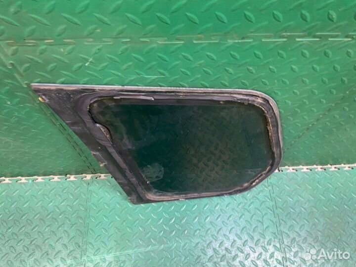 Стекло боковое заднее правое Mitsubishi Space Star