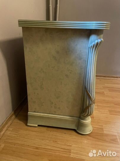 Тумба прикроватная италия