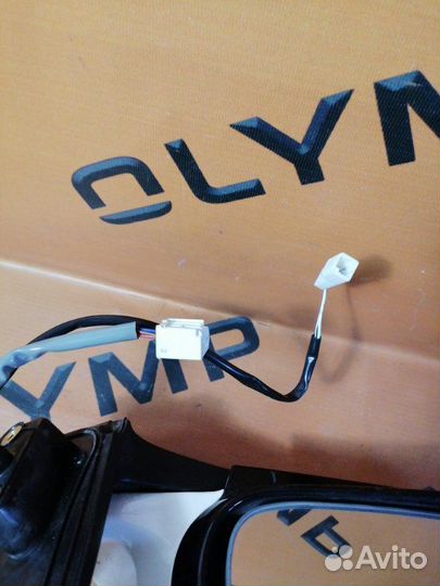 Зеркало левое Toyota Wish ZNE10 1ZZ-FE