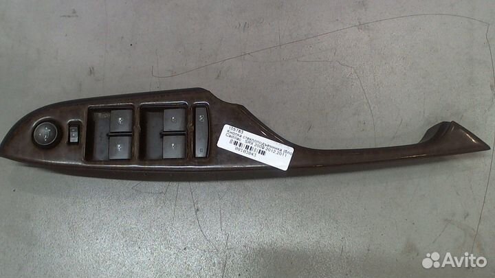 Кнопка стеклоподъемника Cadillac SRX, 2011