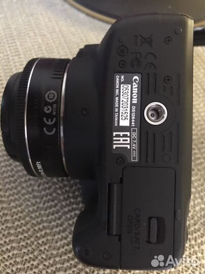 Зеркальный фотоаппарат