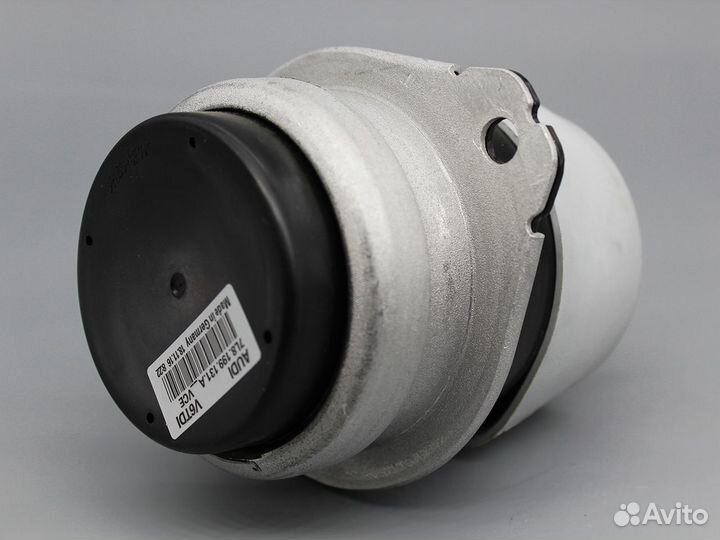 Подушка опора двигателя Audi Q7 Touareg 7L8199131A