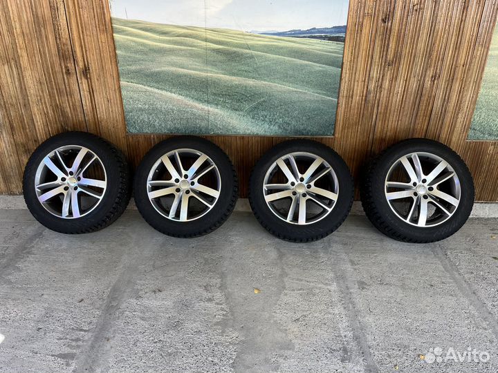 R18 Nokian Tyres Hakkapeliitta 9 SUV 235/55, PCD 5x112 DIA 66.6
