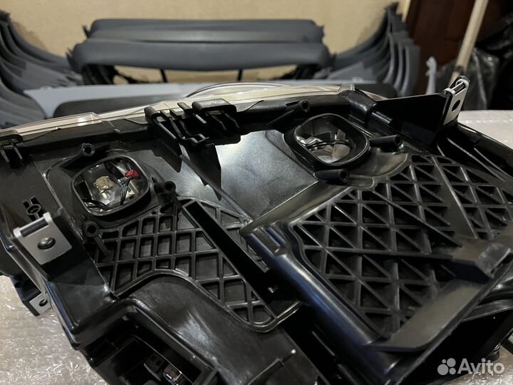 Левая оптика BMW F10 рестайлинг биксенон