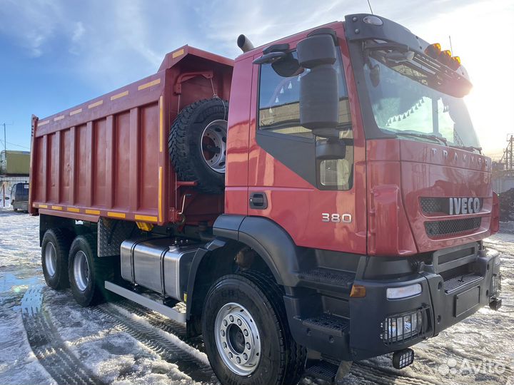 IVECO Trakker AD380T38, 2011