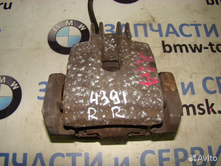 Суппорт задний правый bmw e60 2004 2,5 (Тормозная